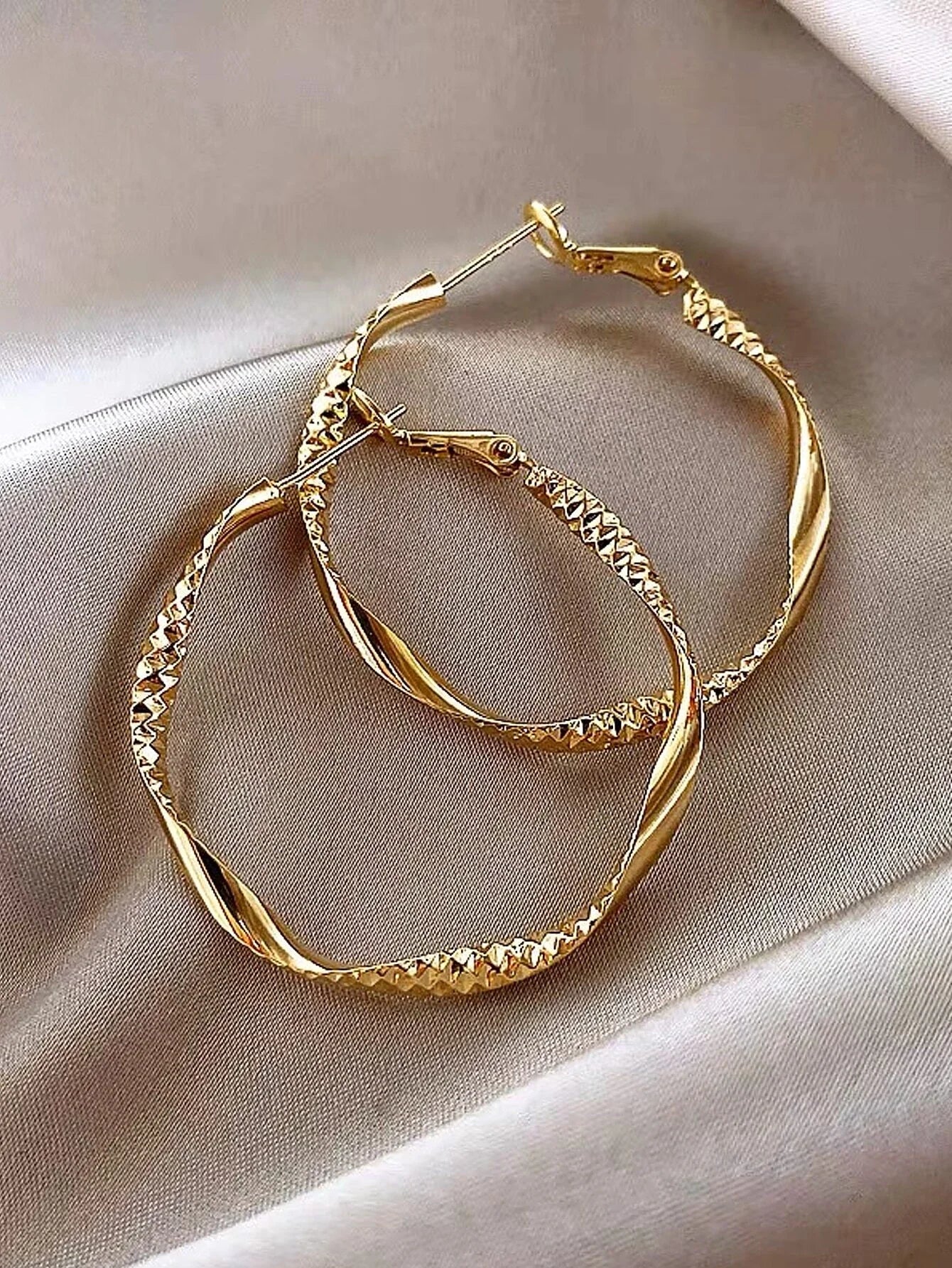 Cecelia Hoops - Gold